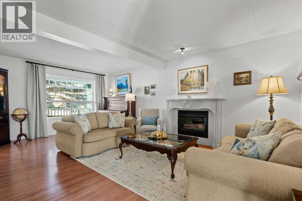 Single Family House for Sale in  Springbank Crescent SW Springbank Hill Calgary 