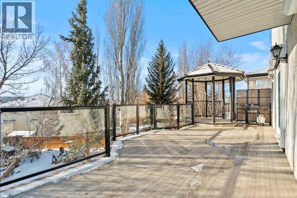 Single Family House for Sale in  Springbank Crescent SW Springbank Hill Calgary 