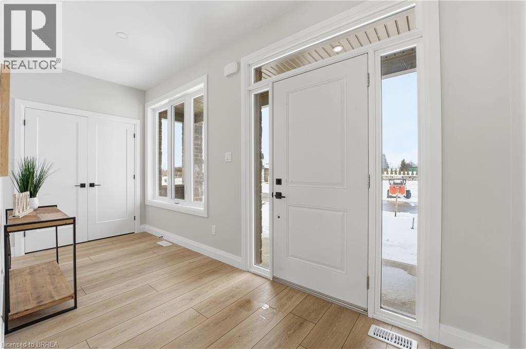 105 VANROOY TRAIL - 3