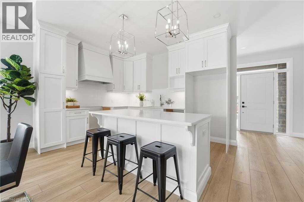 105 VANROOY Trail - Photo 5 of 22, Waterford, Ontario