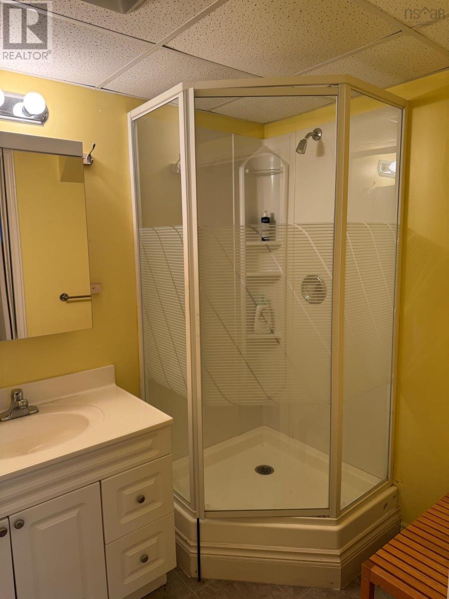 Property 33 of 34 of 956 Highway 203