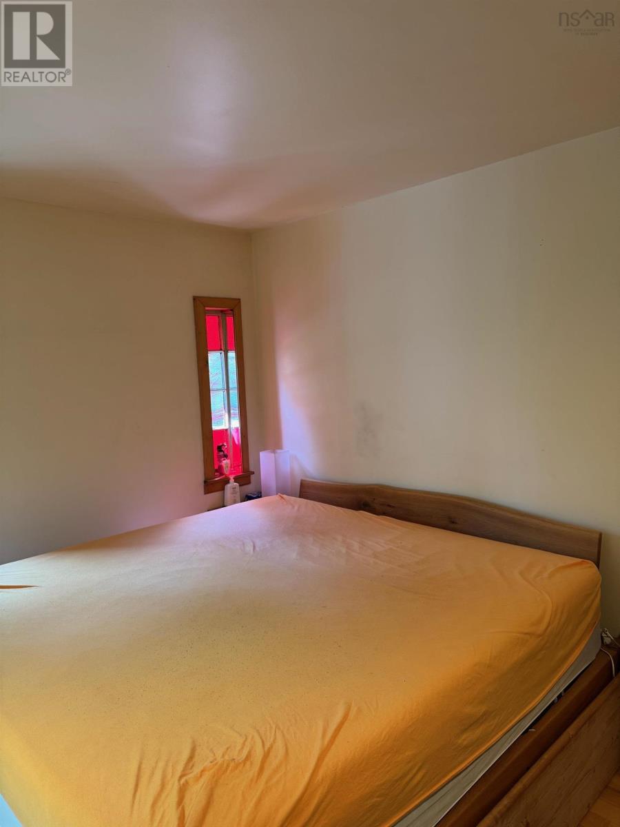 Property 27 of 34 of 956 Highway 203