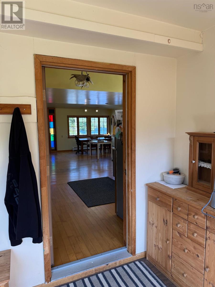 Property 23 of 34 of 956 Highway 203