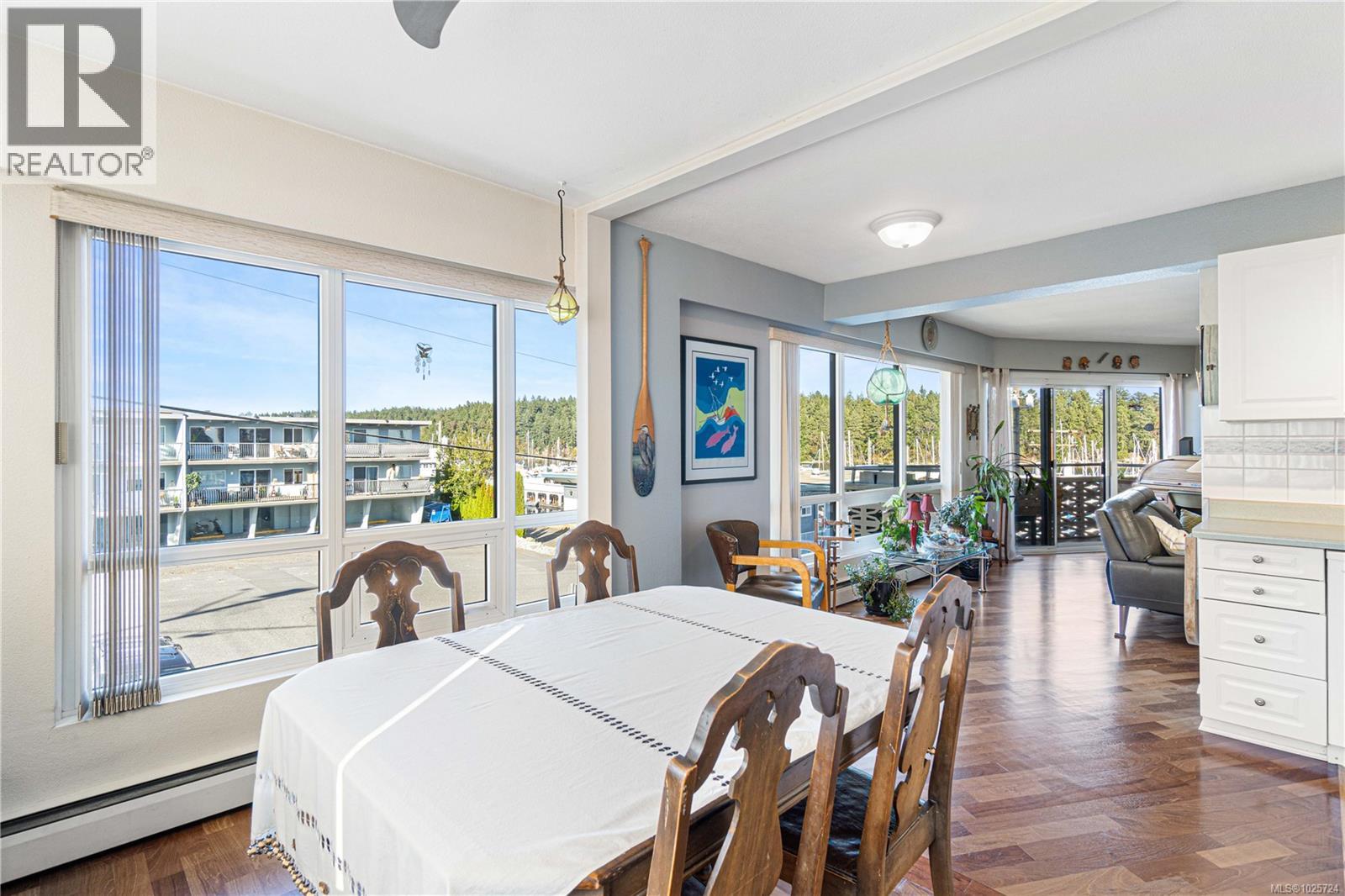 #201 375 NEWCASTLE AVE - 10