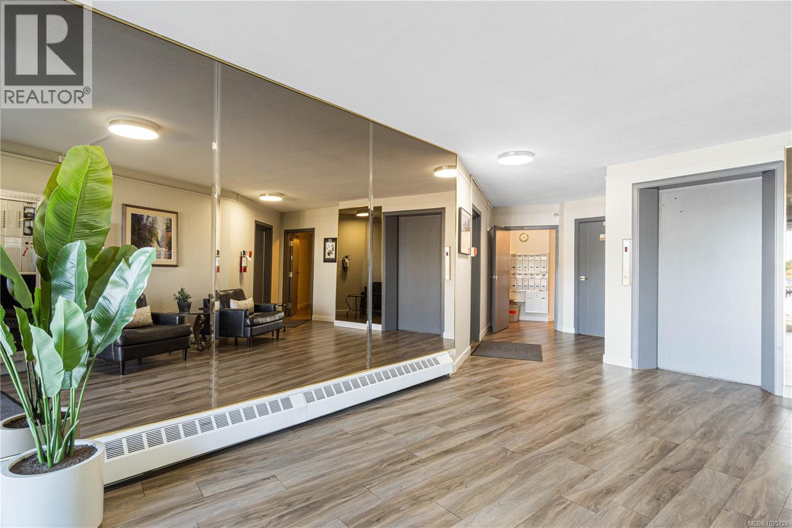 #201 375 NEWCASTLE AVE - 22