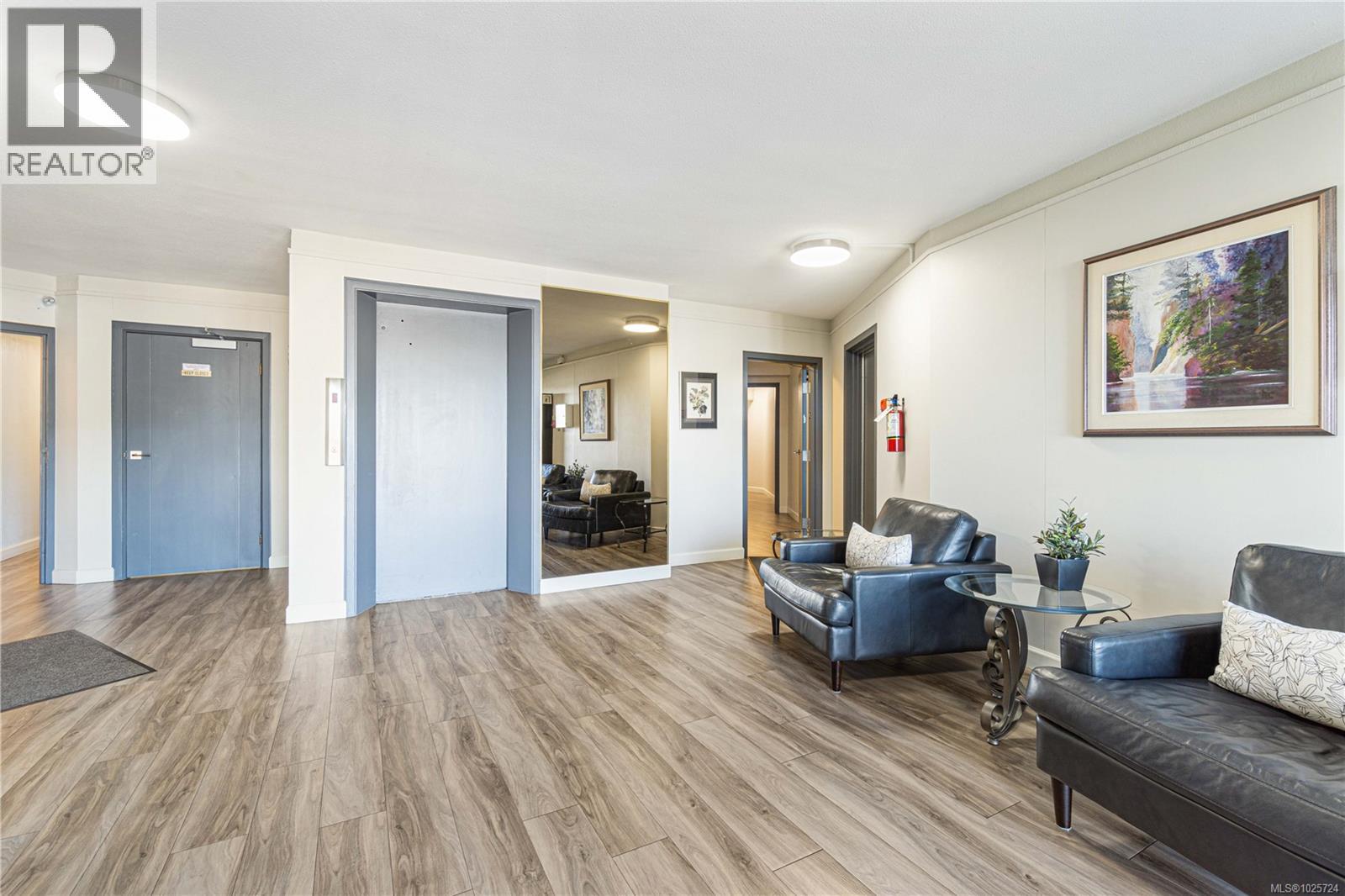 #201 375 NEWCASTLE AVE - 23