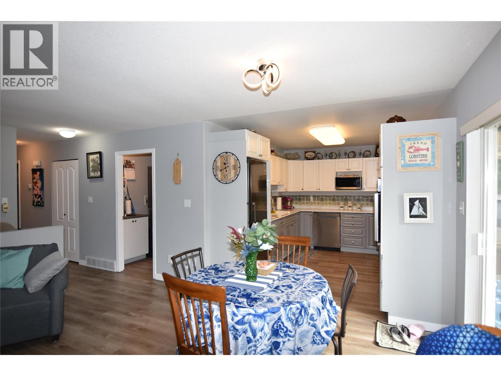  145 Falcon Avenue, Vernon