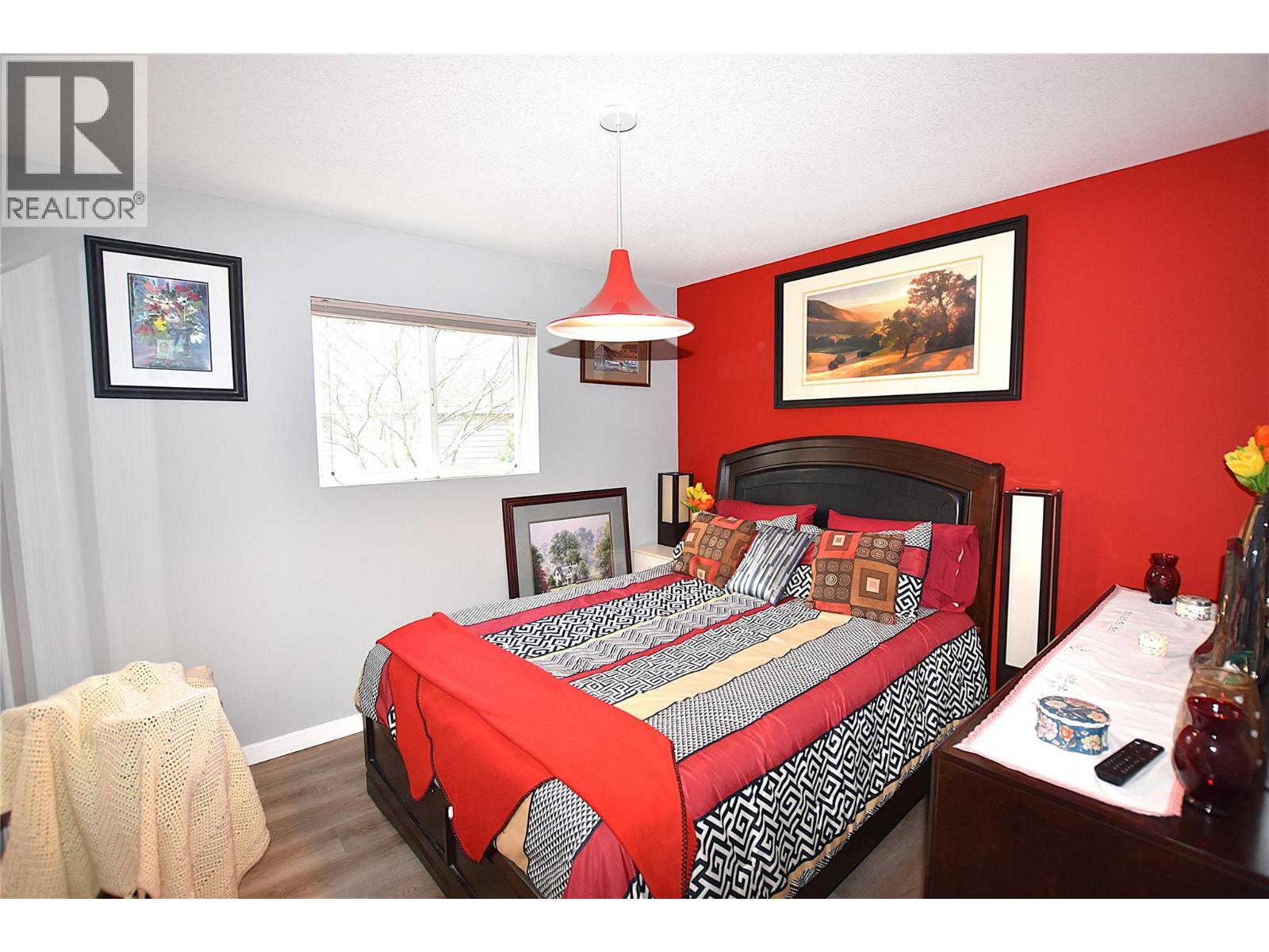  145 Falcon Avenue, Vernon