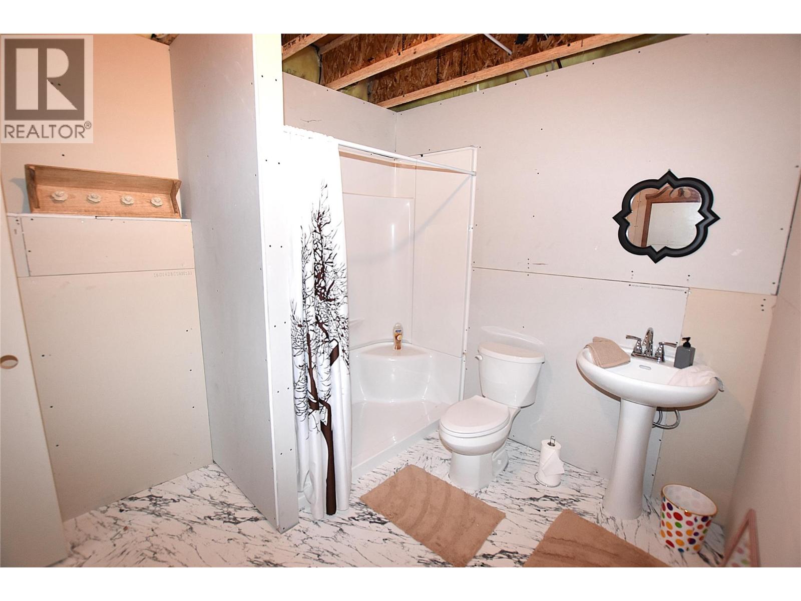  145 Falcon Avenue, Vernon