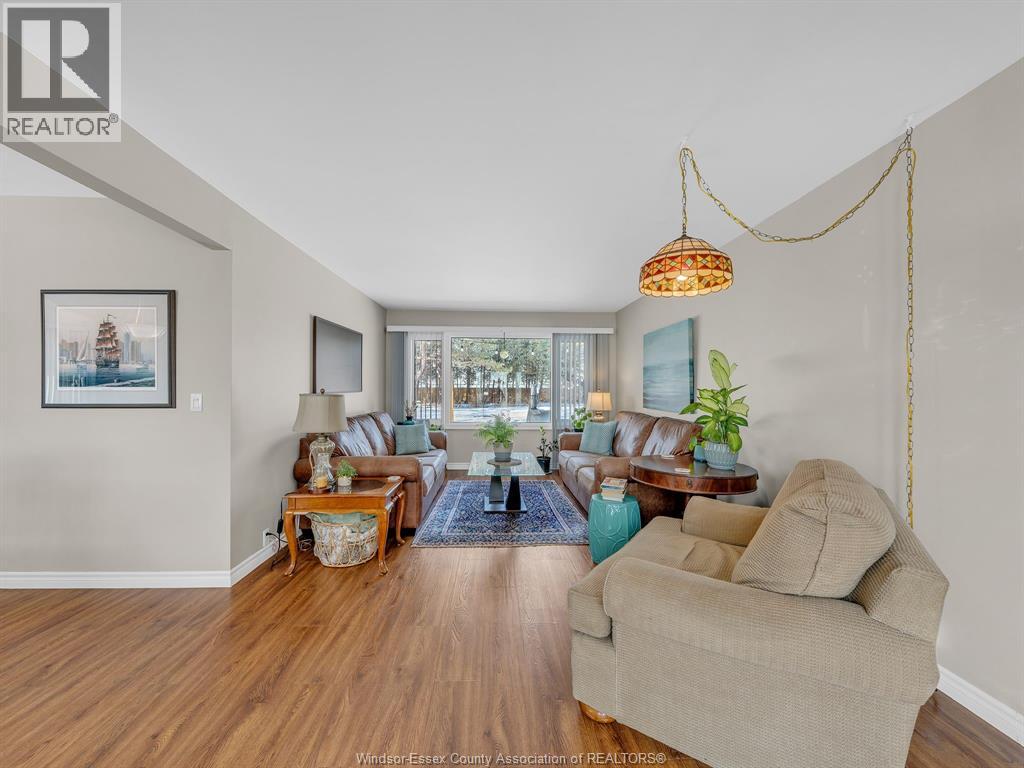 1511 Redwood - Photo 4 of 50, Kingsville, Ontario