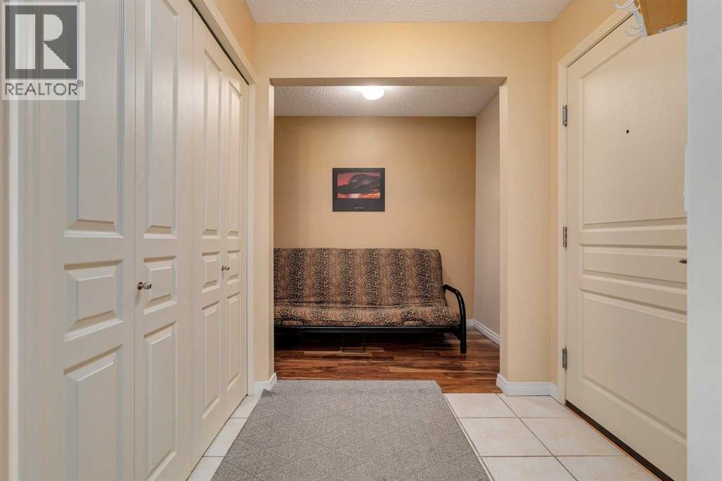 Single Family House for Sale in   Richard Place SW Lincoln Park Calgary 