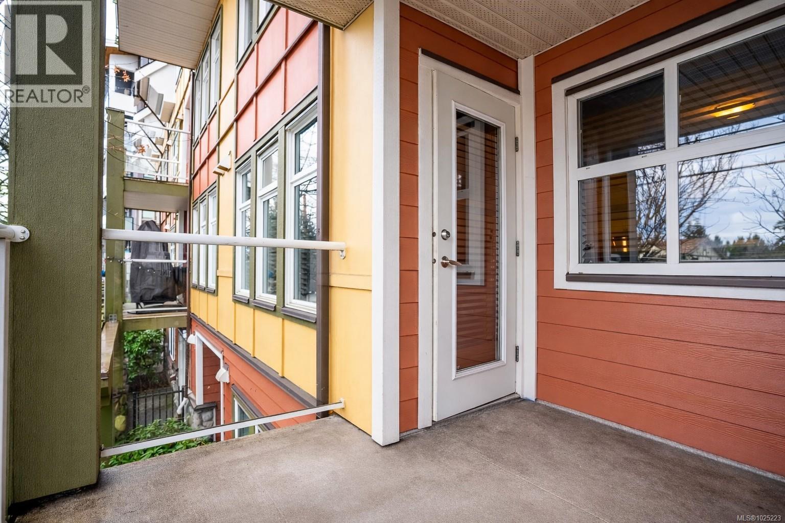 210 655 Goldstream Ave, Langford