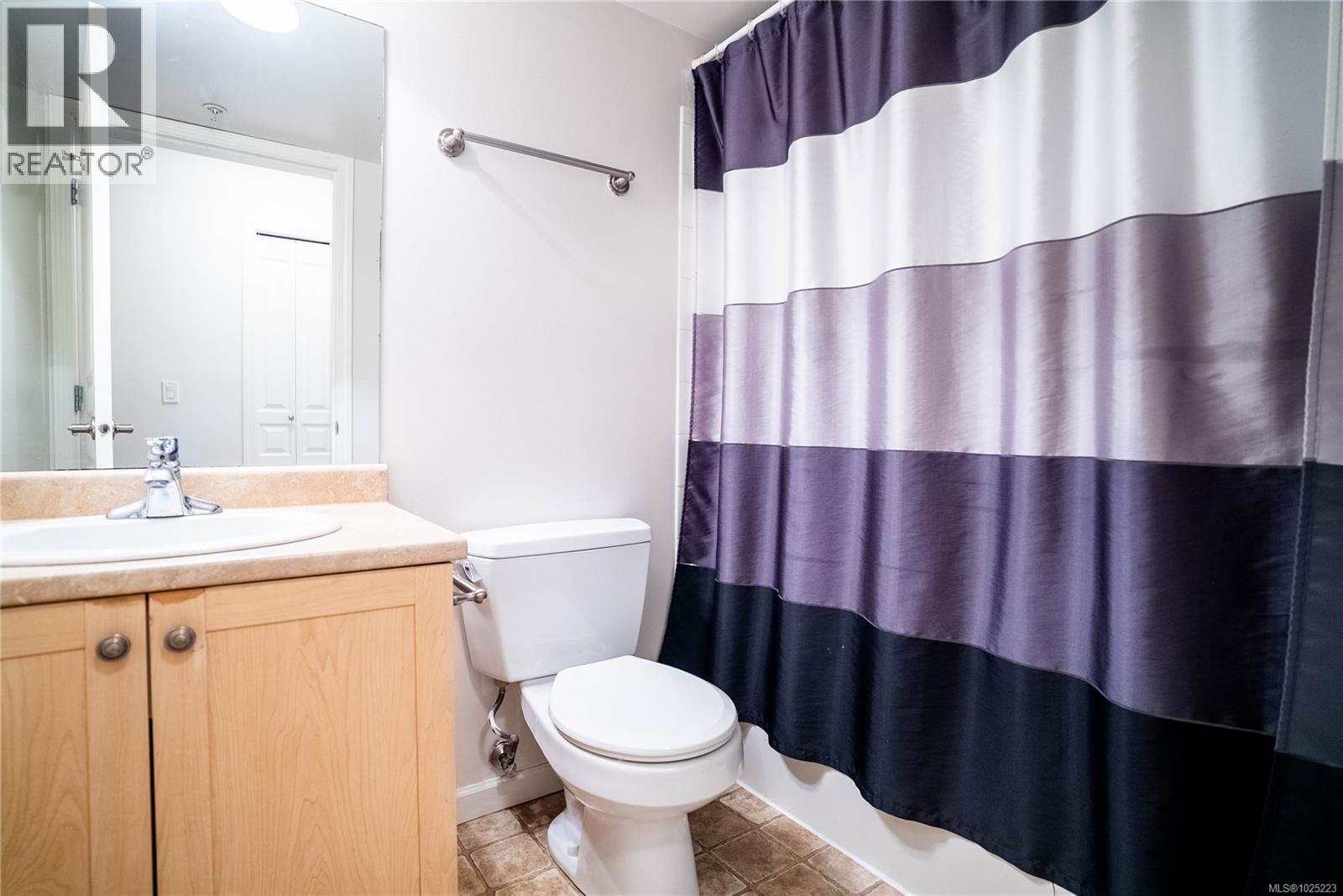 210 655 Goldstream Ave, Langford