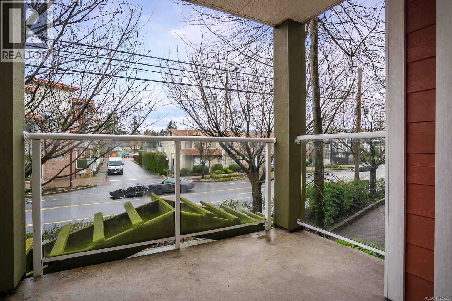 210 655 Goldstream Ave, Langford