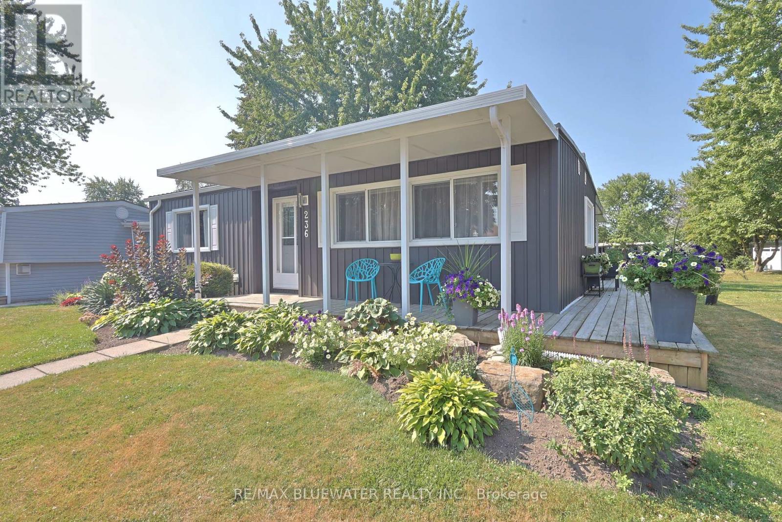 236 PEBBLE BEACH PARKWAY - Photo 4 of 36, South Huron (Stephen), Ontario