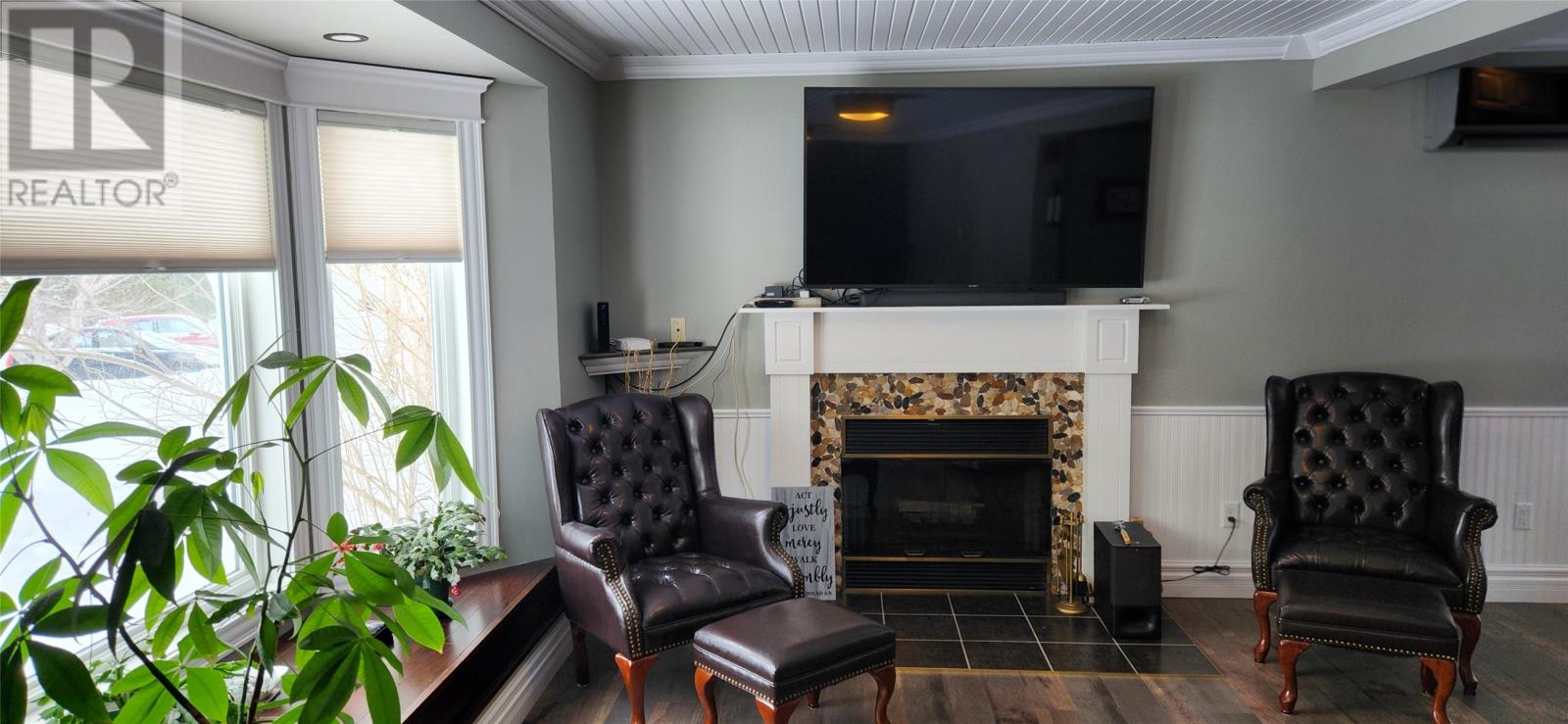 15 Squires Road - 16