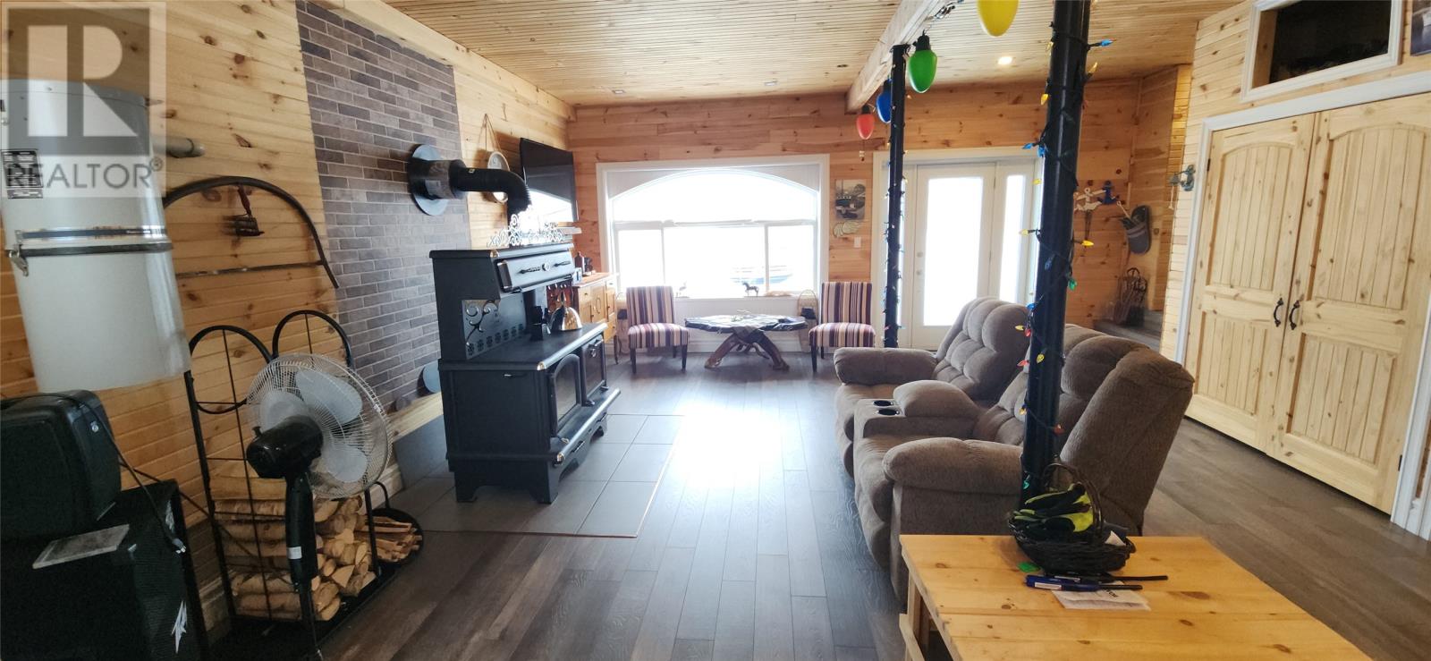 15 Squires Road - 25
