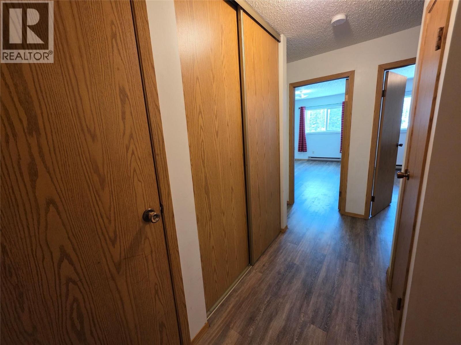 10 CARIBOO Drive Unit# 408 - Photo 4 of 39, Elkford, British Columbia