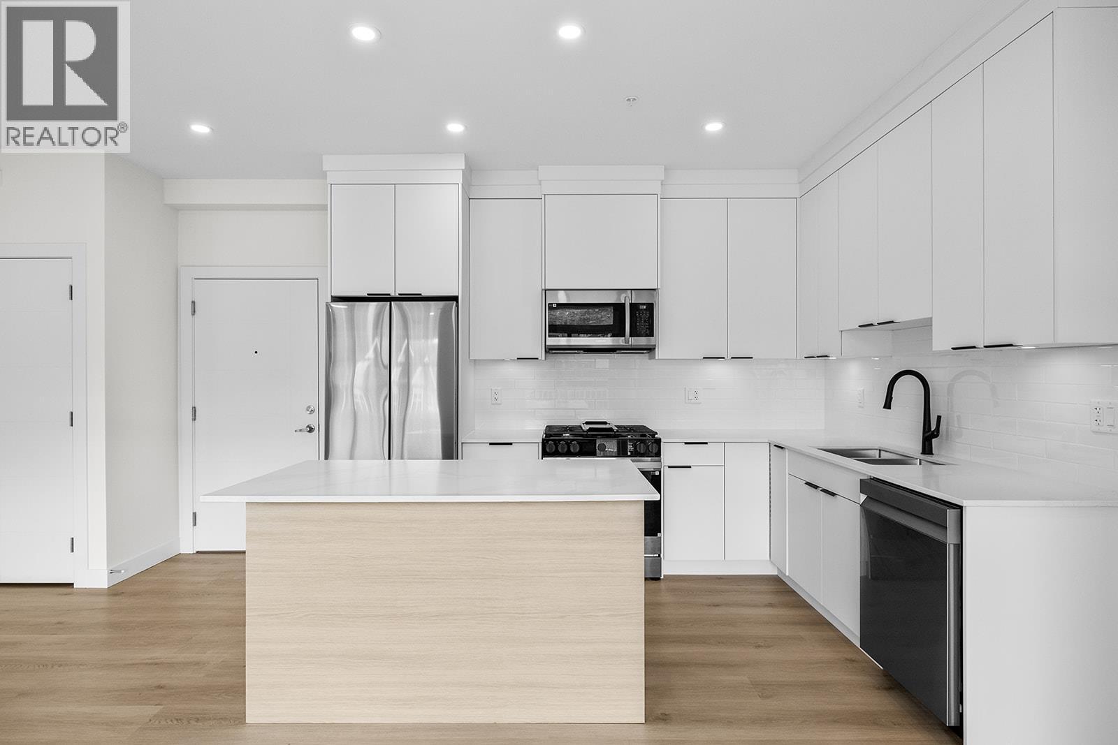 202 5300 Main Street, Kelowna