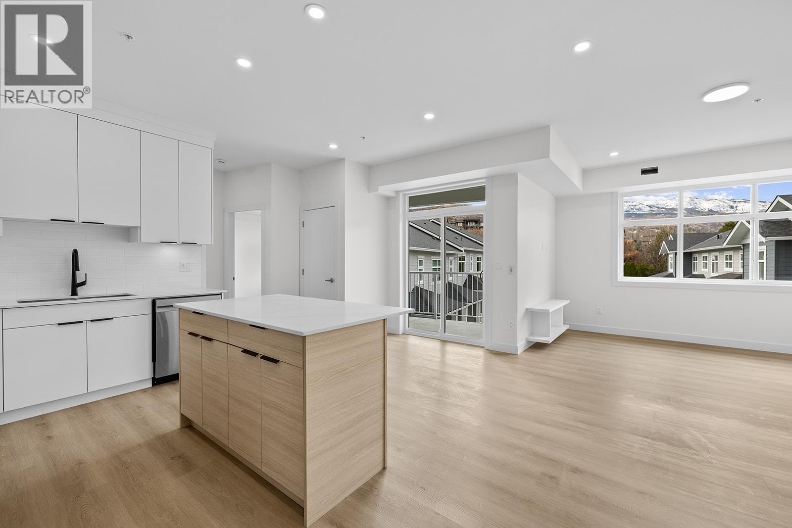 202 5300 Main Street, Kelowna