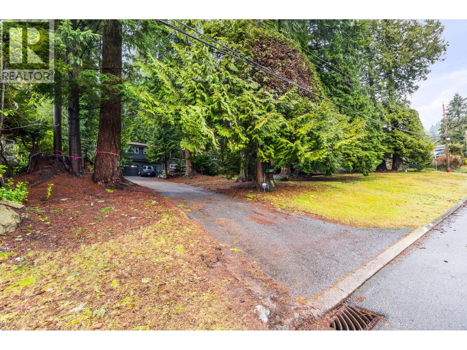 LOT 2 3091 ROYAL AVENUE, North Vancouver