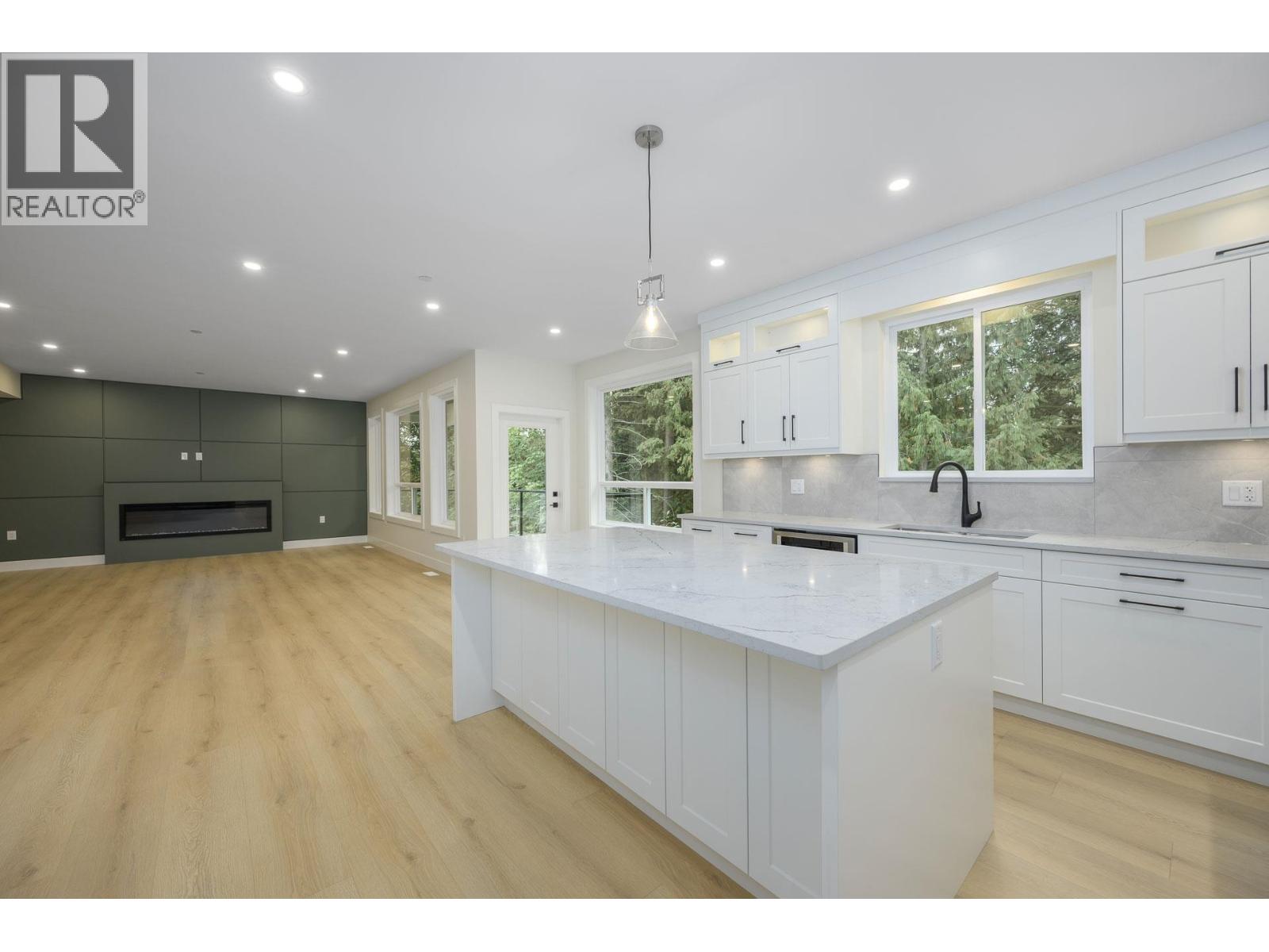 23349 CROSS ROAD, Maple Ridge