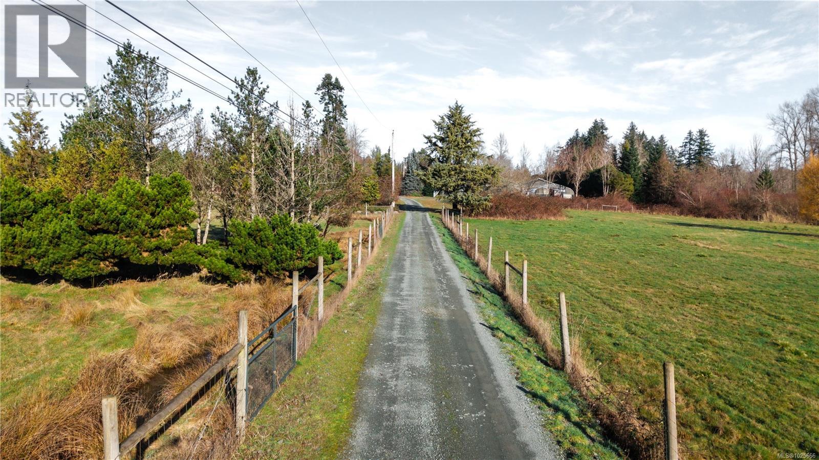 8797 Chemainus Rd - 1