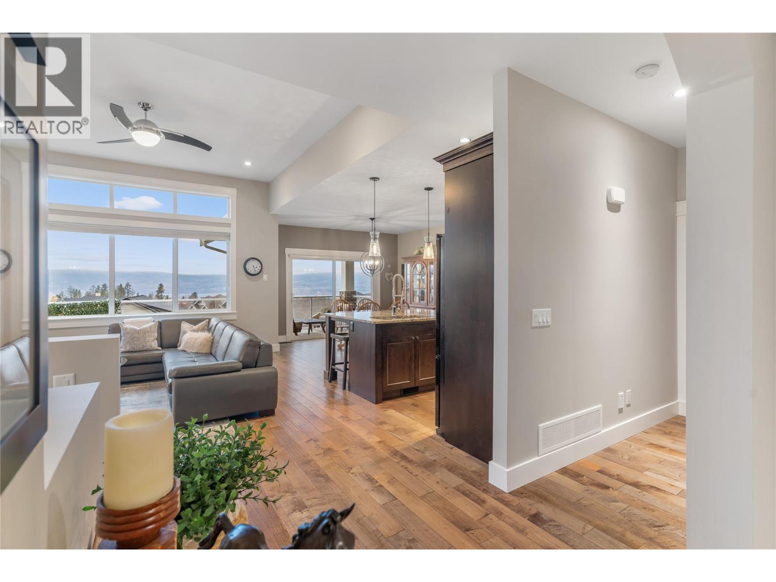  5484 Mountainside Lane, Kelowna