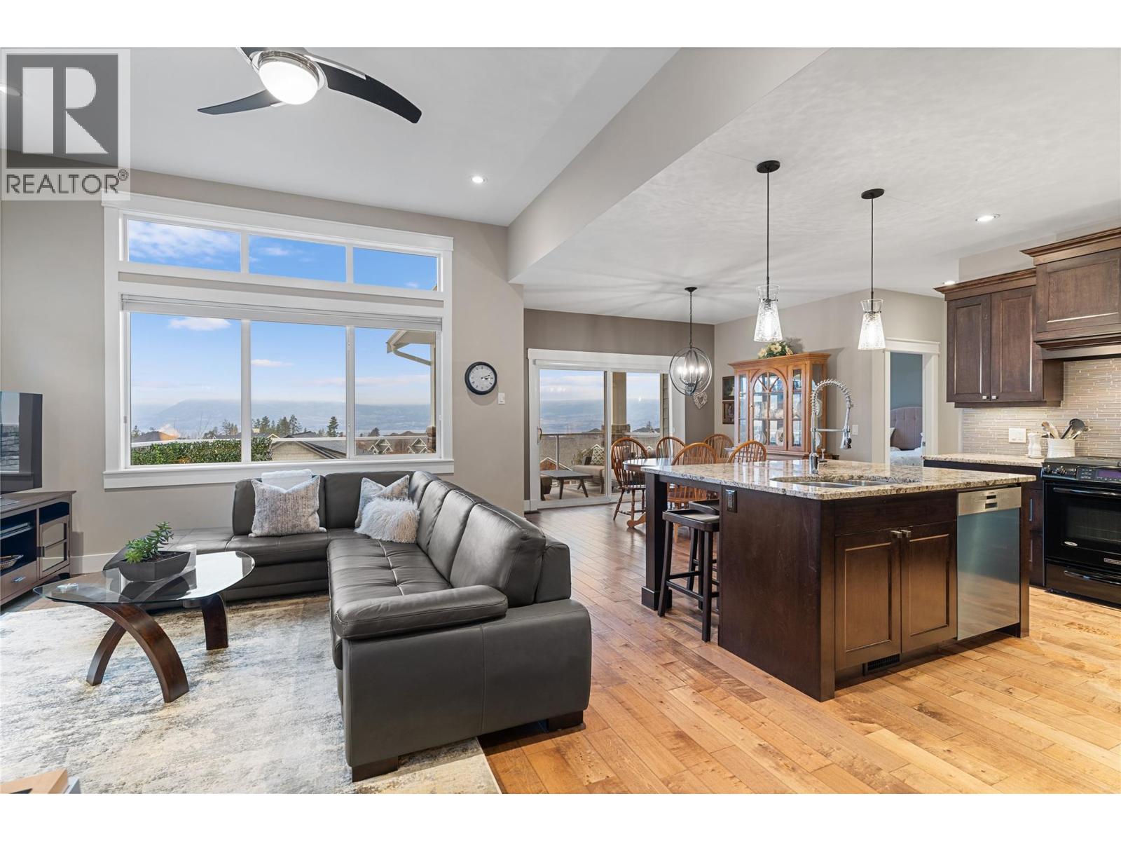  5484 Mountainside Lane, Kelowna