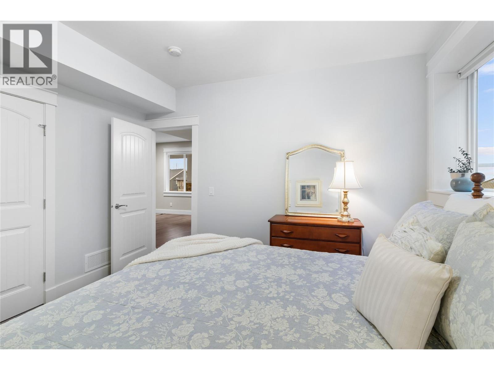  5484 Mountainside Lane, Kelowna