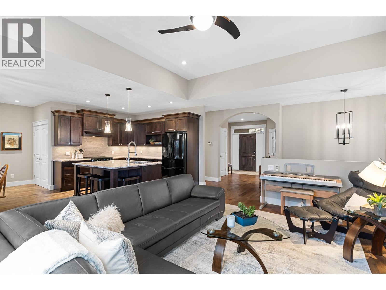  5484 Mountainside Lane, Kelowna