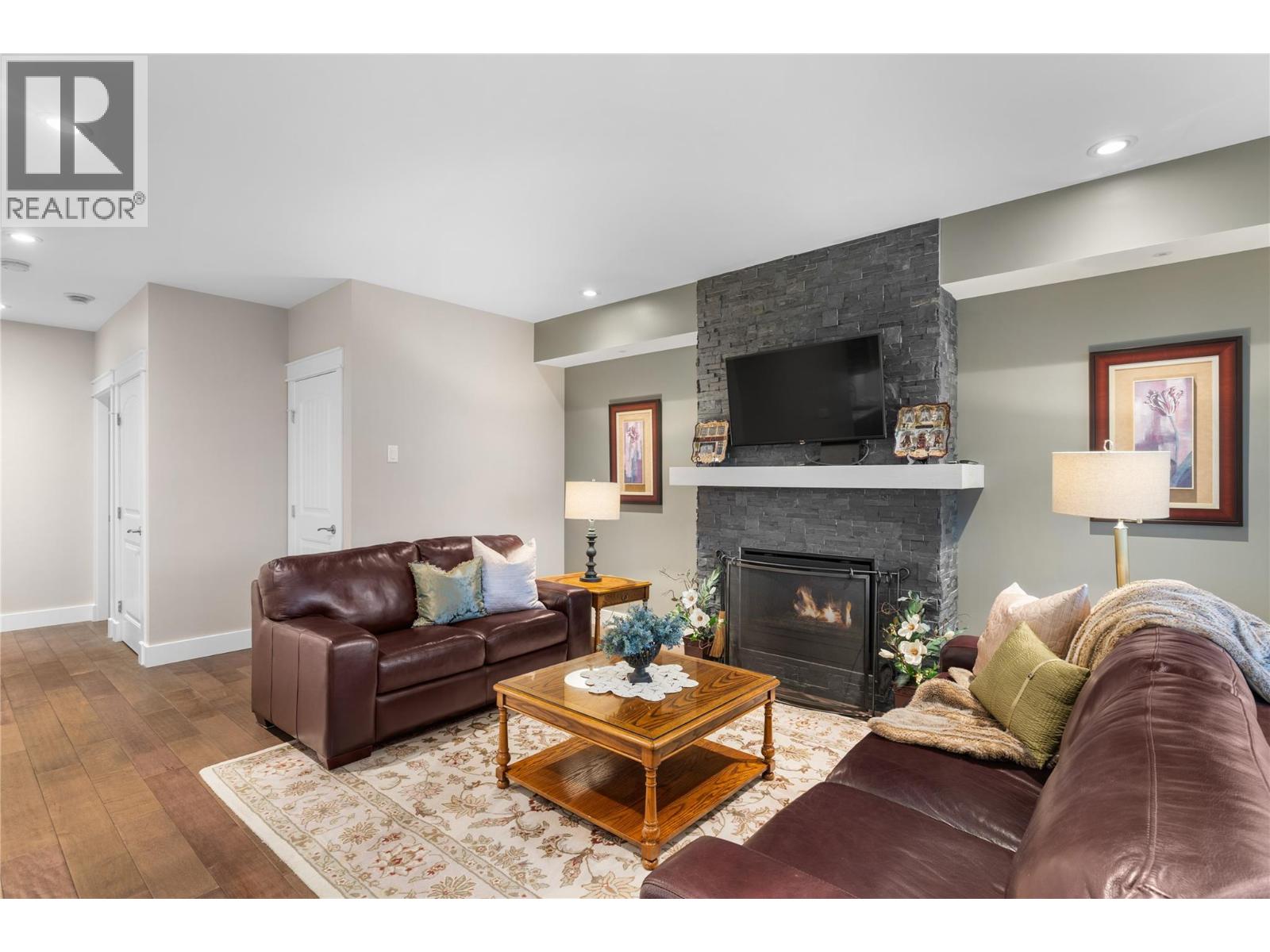  5484 Mountainside Lane, Kelowna