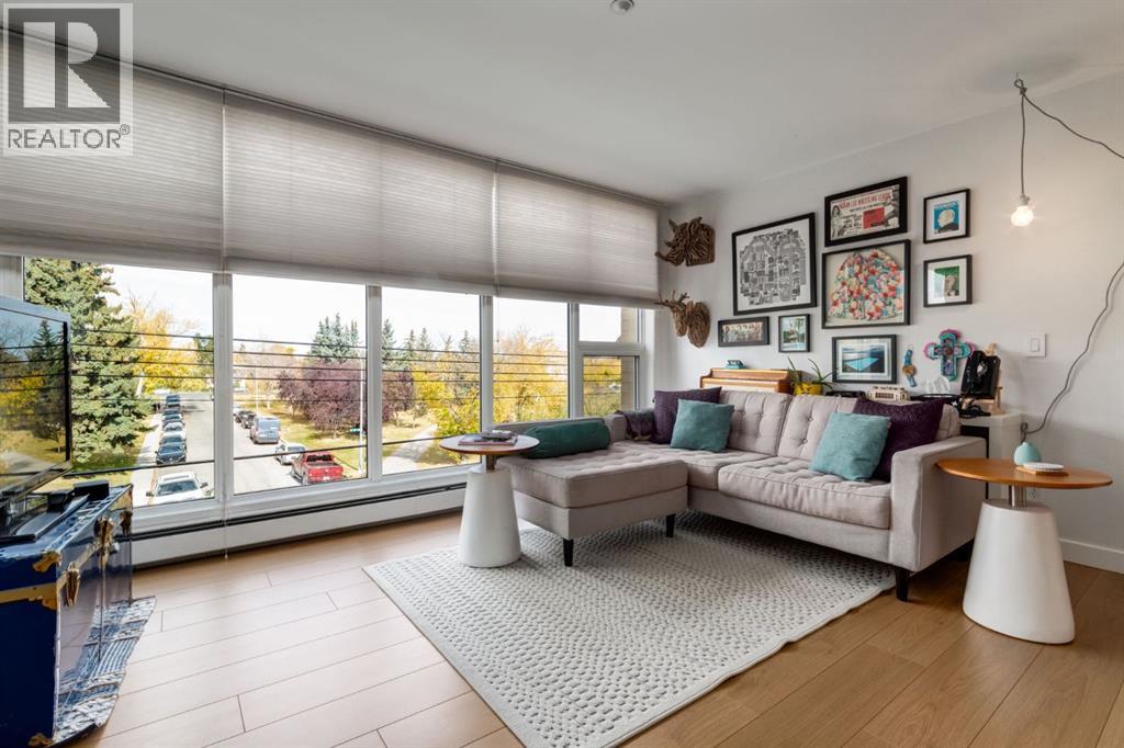 Single Family House for Sale in    Avenue NE Renfrew Calgary 