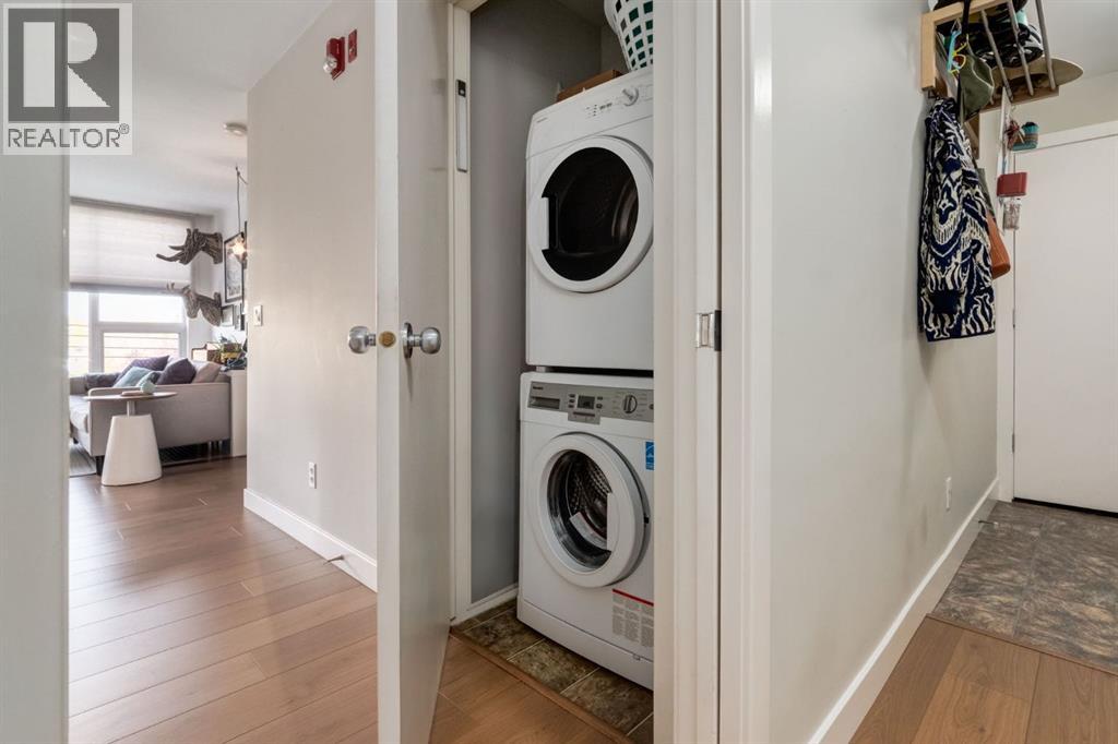 Single Family House for Sale in    Avenue NE Renfrew Calgary 