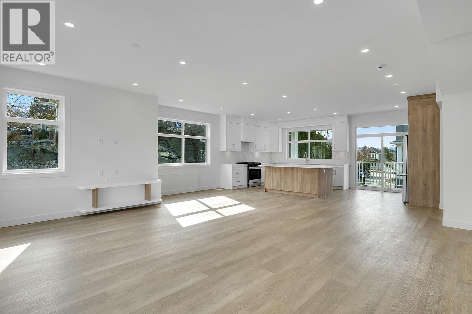 124 5300 Main Street, Kelowna