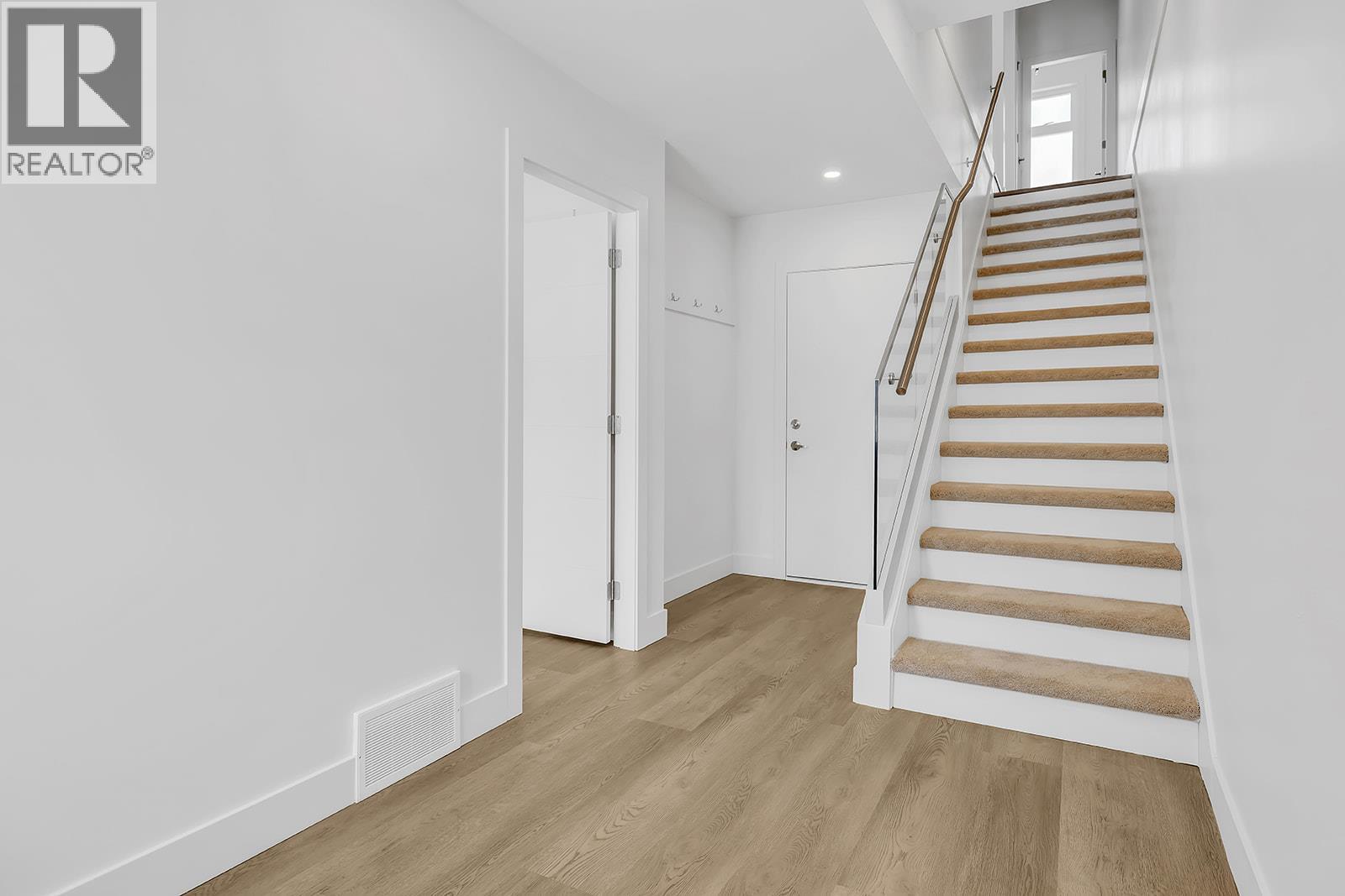 114 5300 Main Street, Kelowna