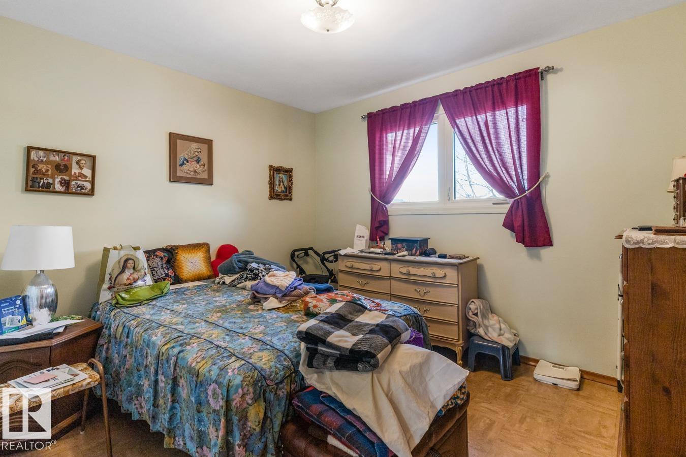 7319 86 AV NW, Edmonton