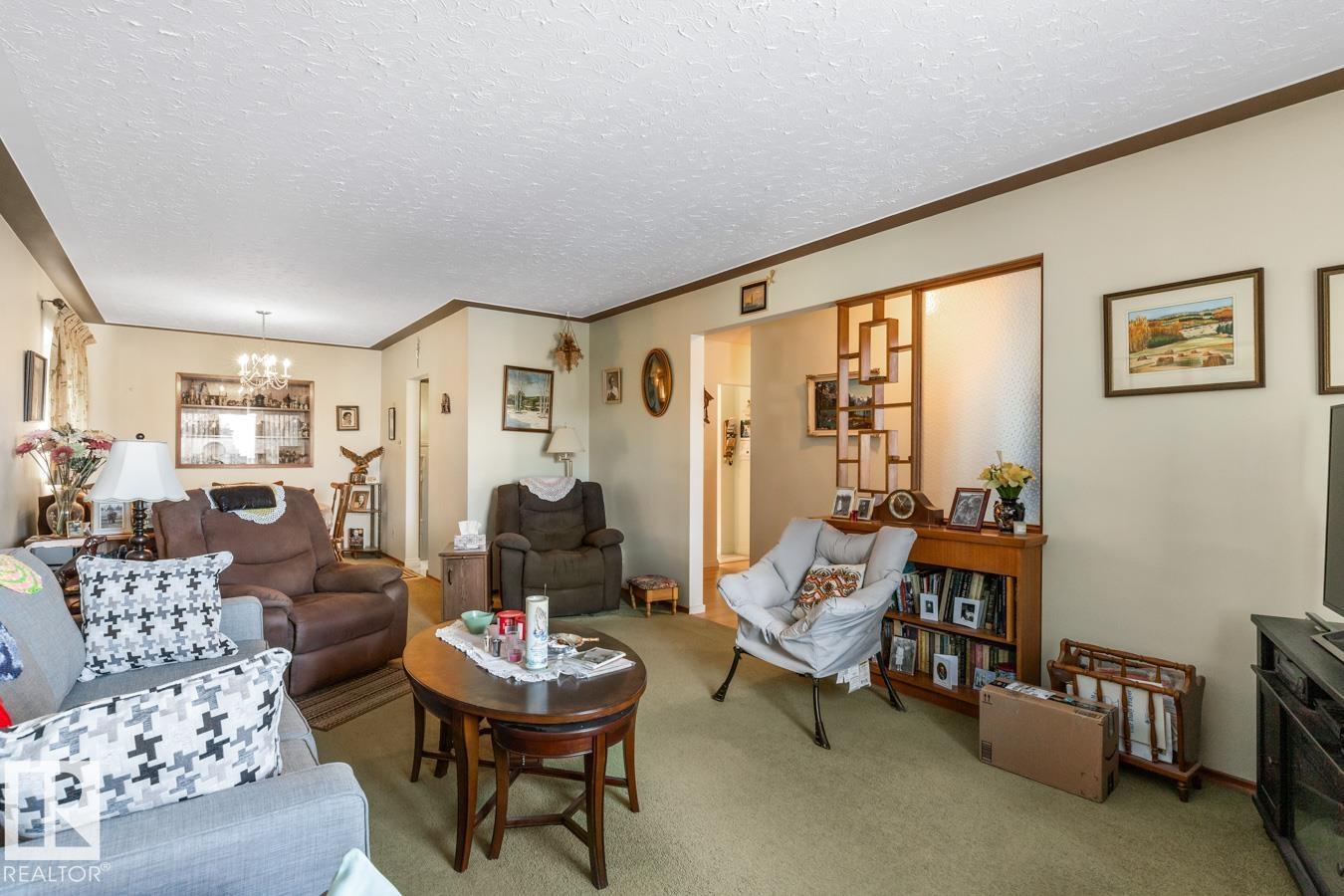 7319 86 AV NW, Edmonton