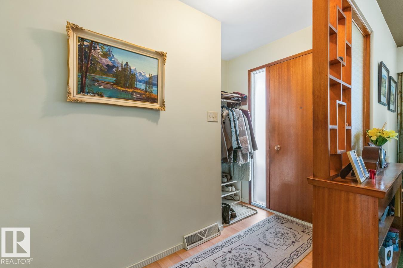 7319 86 AV NW, Edmonton