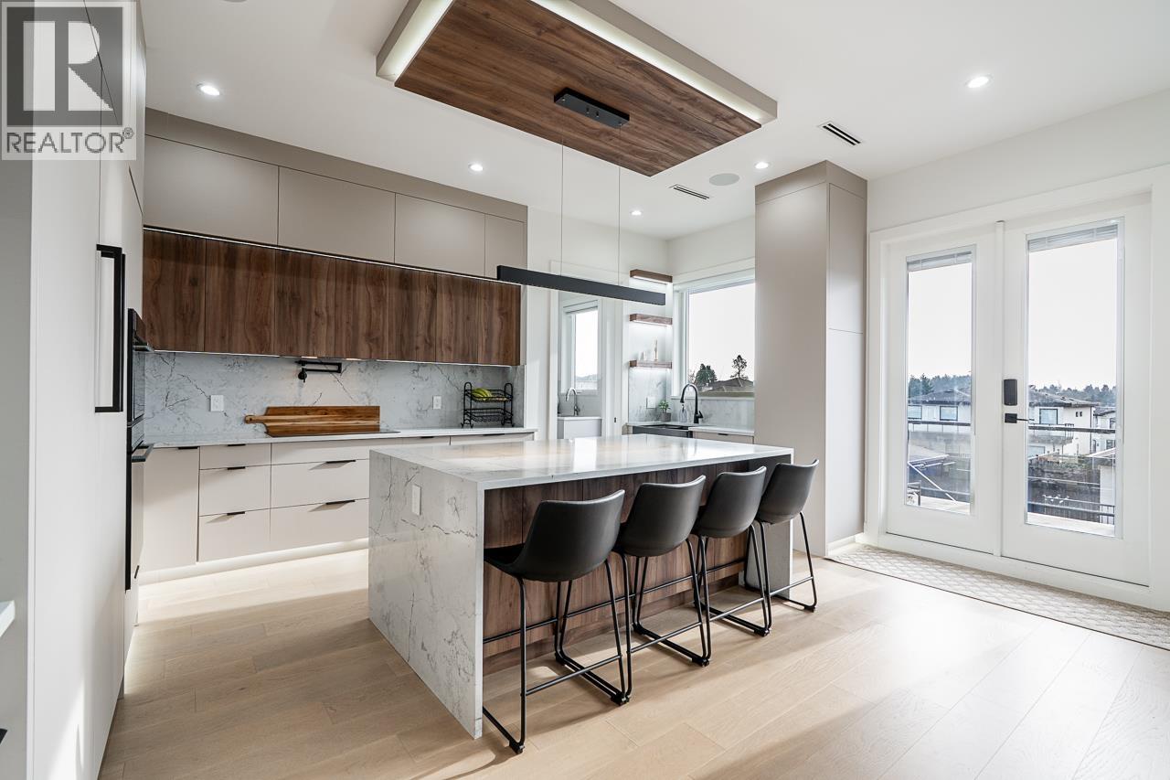 8056 12TH AVENUE, Burnaby