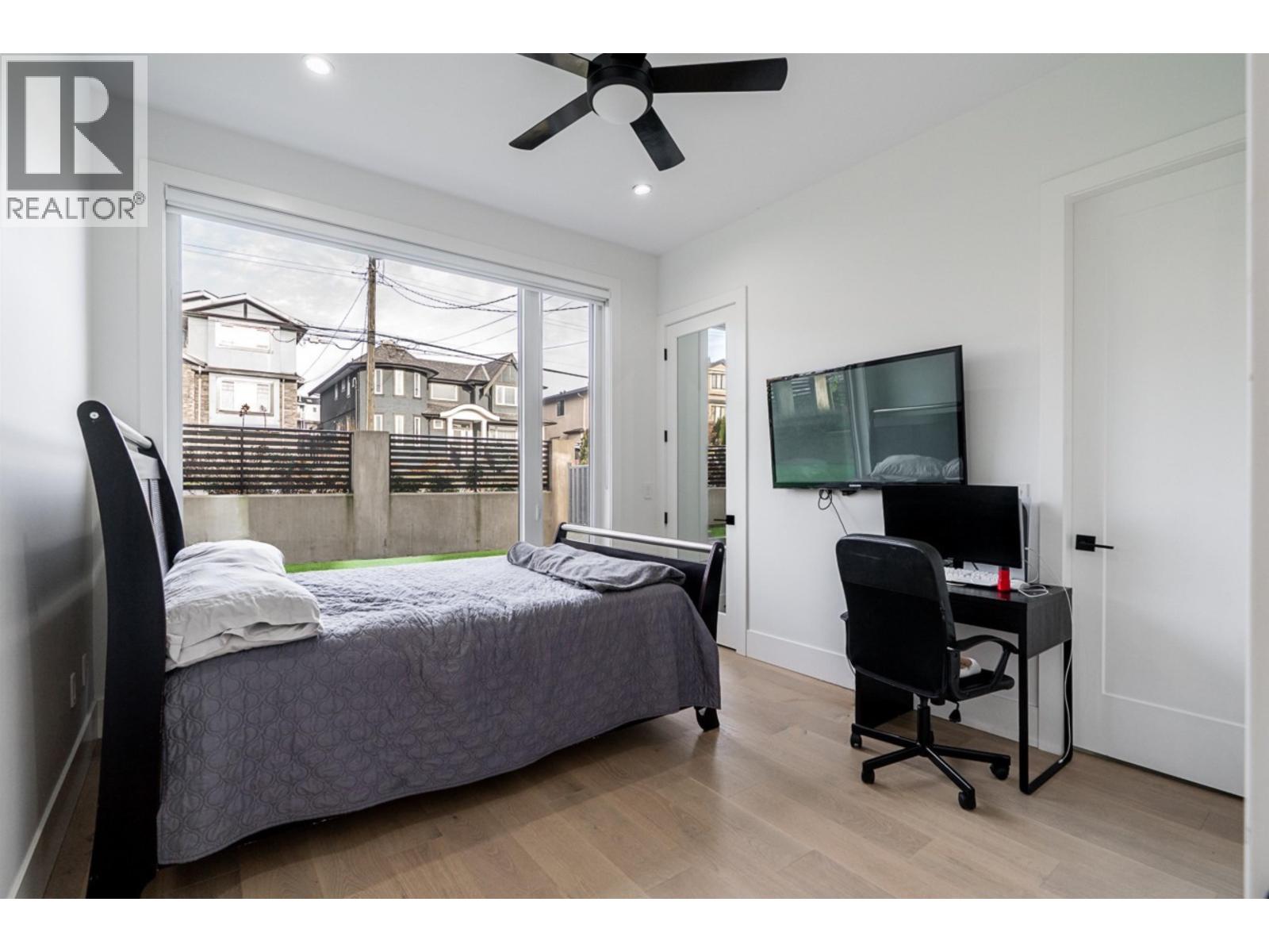 8056 12TH AVENUE, Burnaby