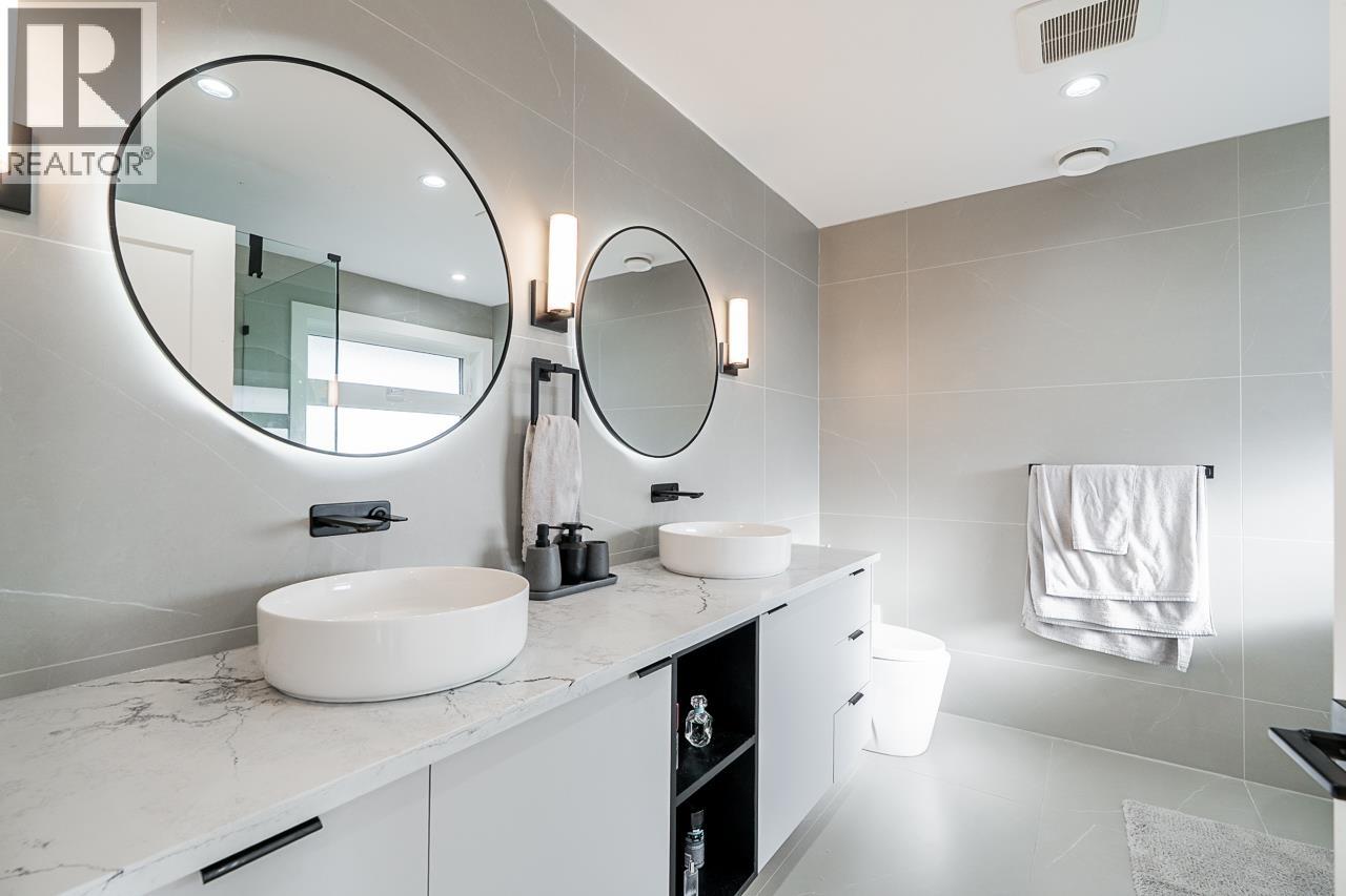 8056 12TH AVENUE, Burnaby