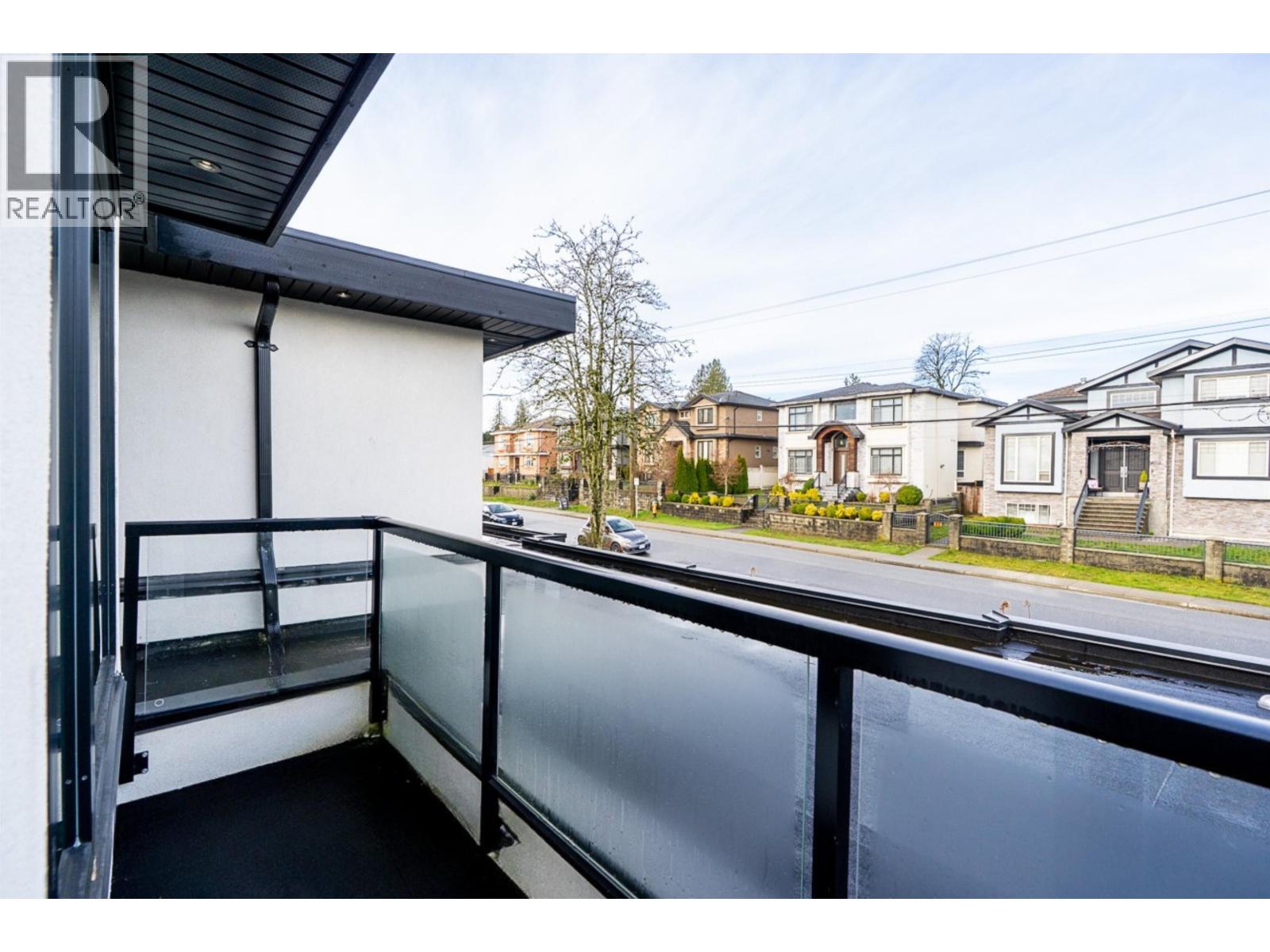 8056 12TH AVENUE, Burnaby