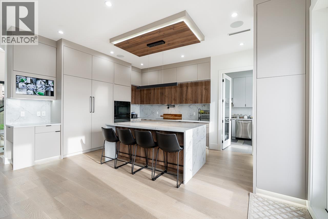 8056 12TH AVENUE, Burnaby