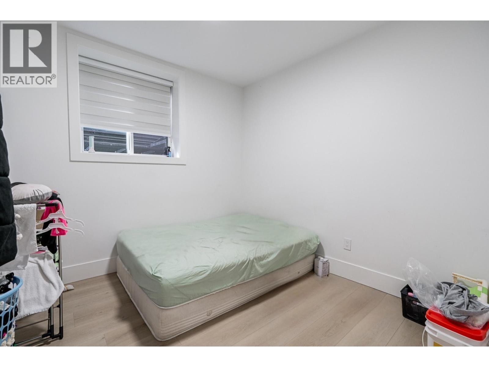 8056 12TH AVENUE, Burnaby