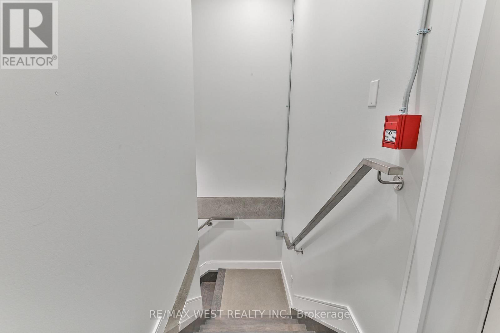 4 - 1745 KEELE STREET - Photo 3 of 27, Toronto (Keelesdale-Eglinton West), Ontario