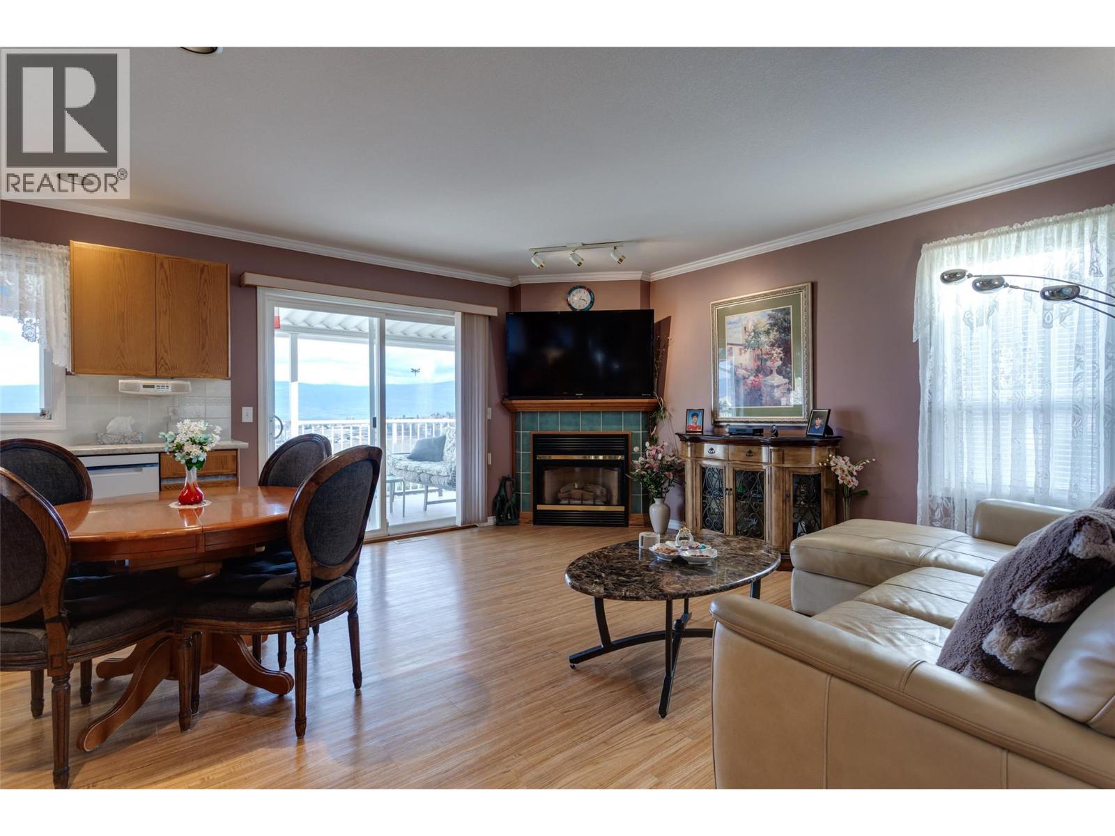  2170 Sunview Drive, West Kelowna