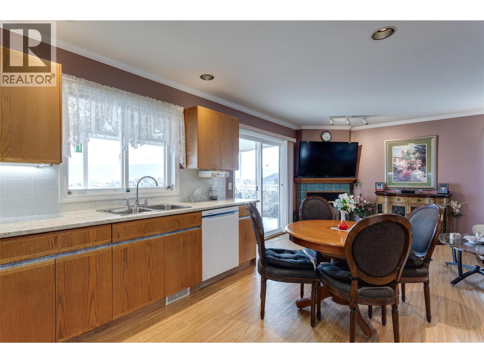  2170 Sunview Drive, West Kelowna