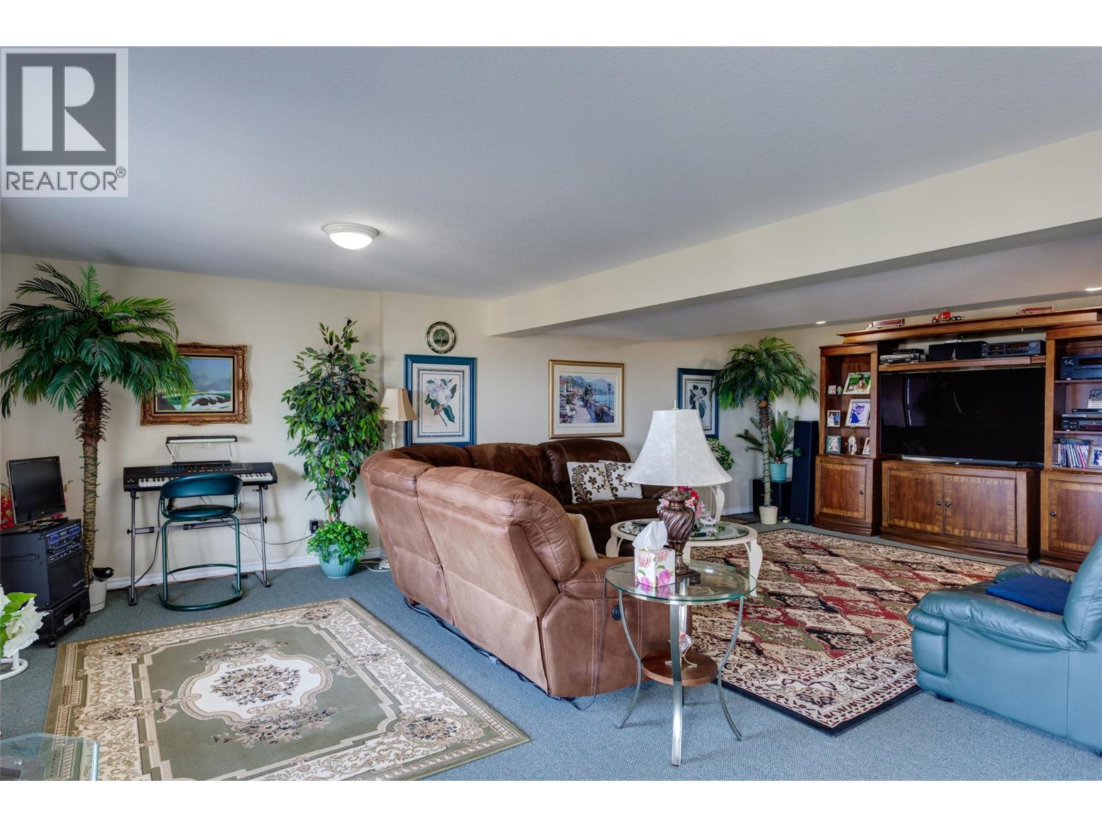  2170 Sunview Drive, West Kelowna