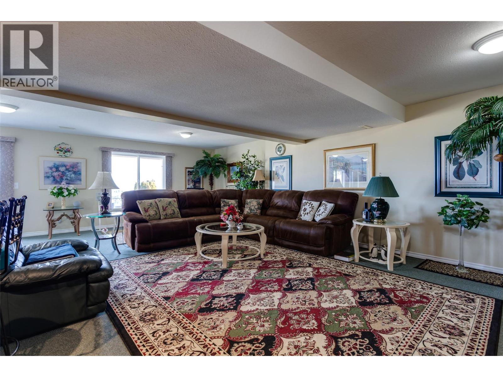  2170 Sunview Drive, West Kelowna